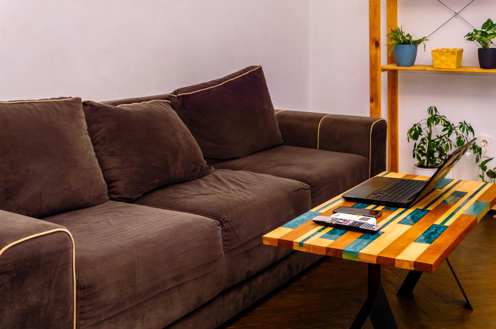 Zaza Apartament - Central Area, With Balcony Targu Jiu Bagian luar foto